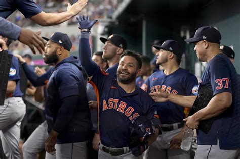 Astros’ Altuve homers in first 3 at-bats against Rangers, gets 4 in a row overall